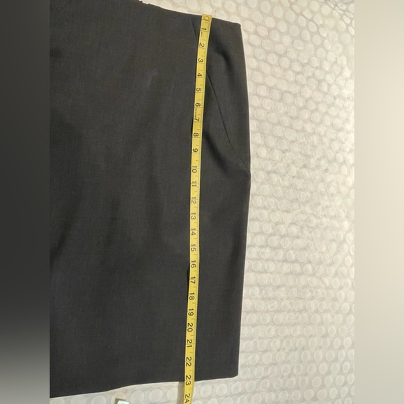 Preowned Theory matching grey one button blazer Sz 4 and skirt Sz 00 - Picture 16 of 16